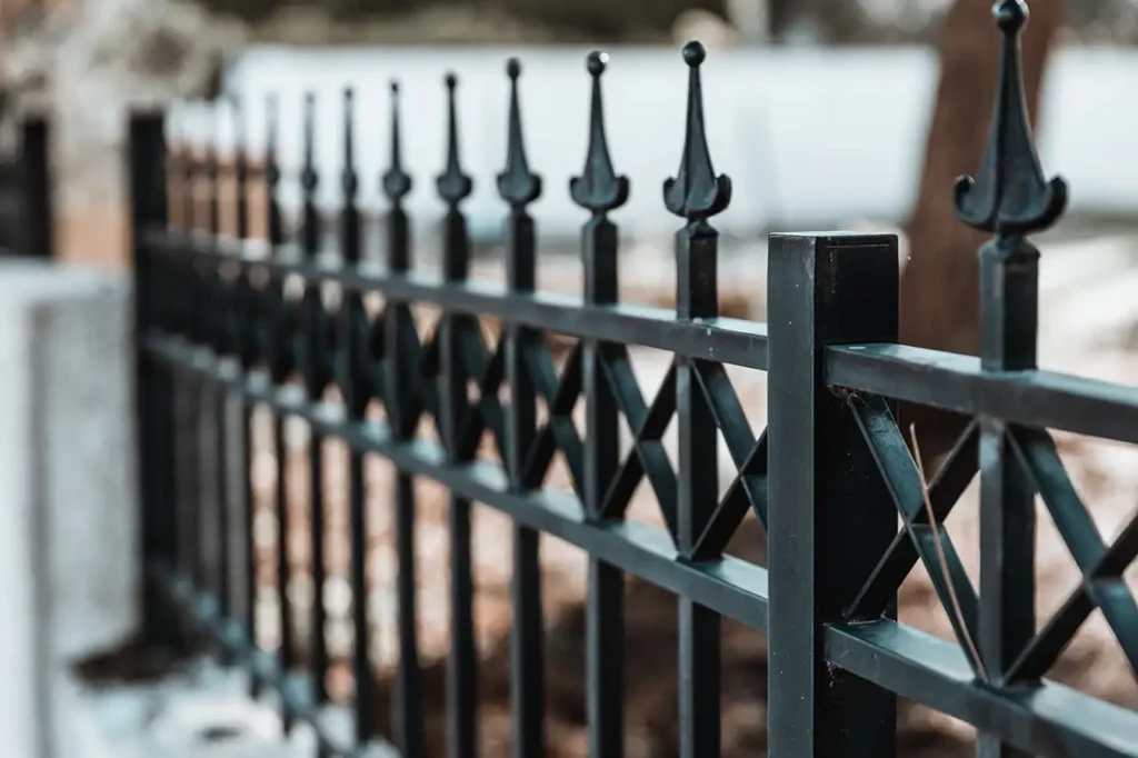 aluminum fence