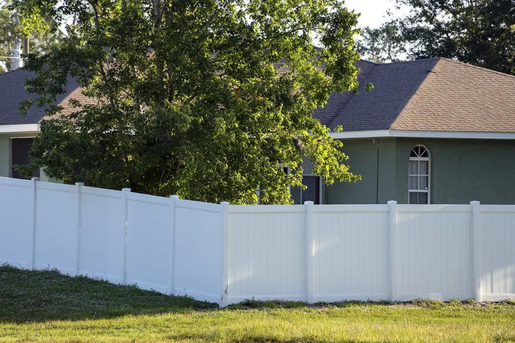 vinyl fence