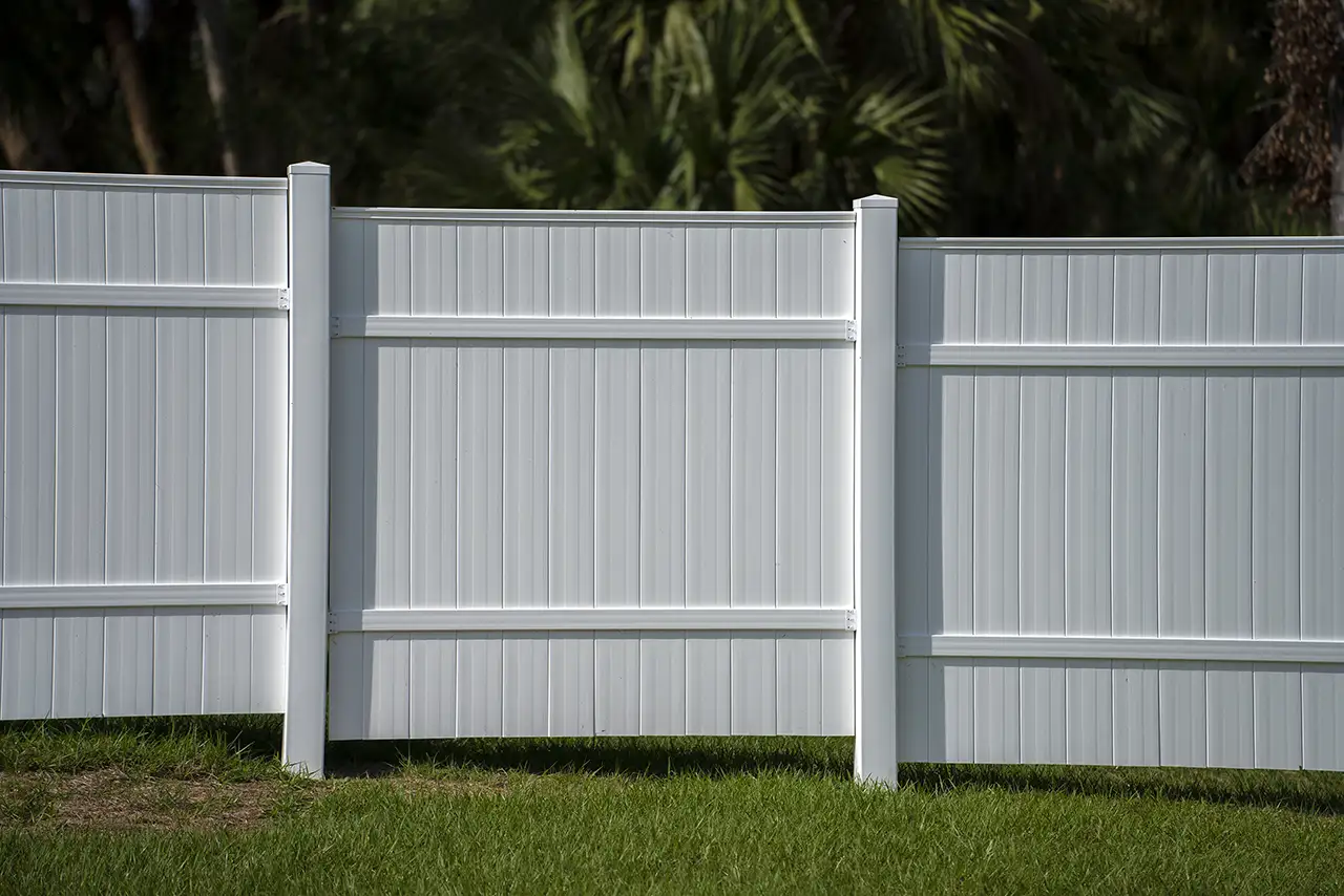 vinyl fence